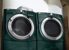 Who Makes Maytag Washers